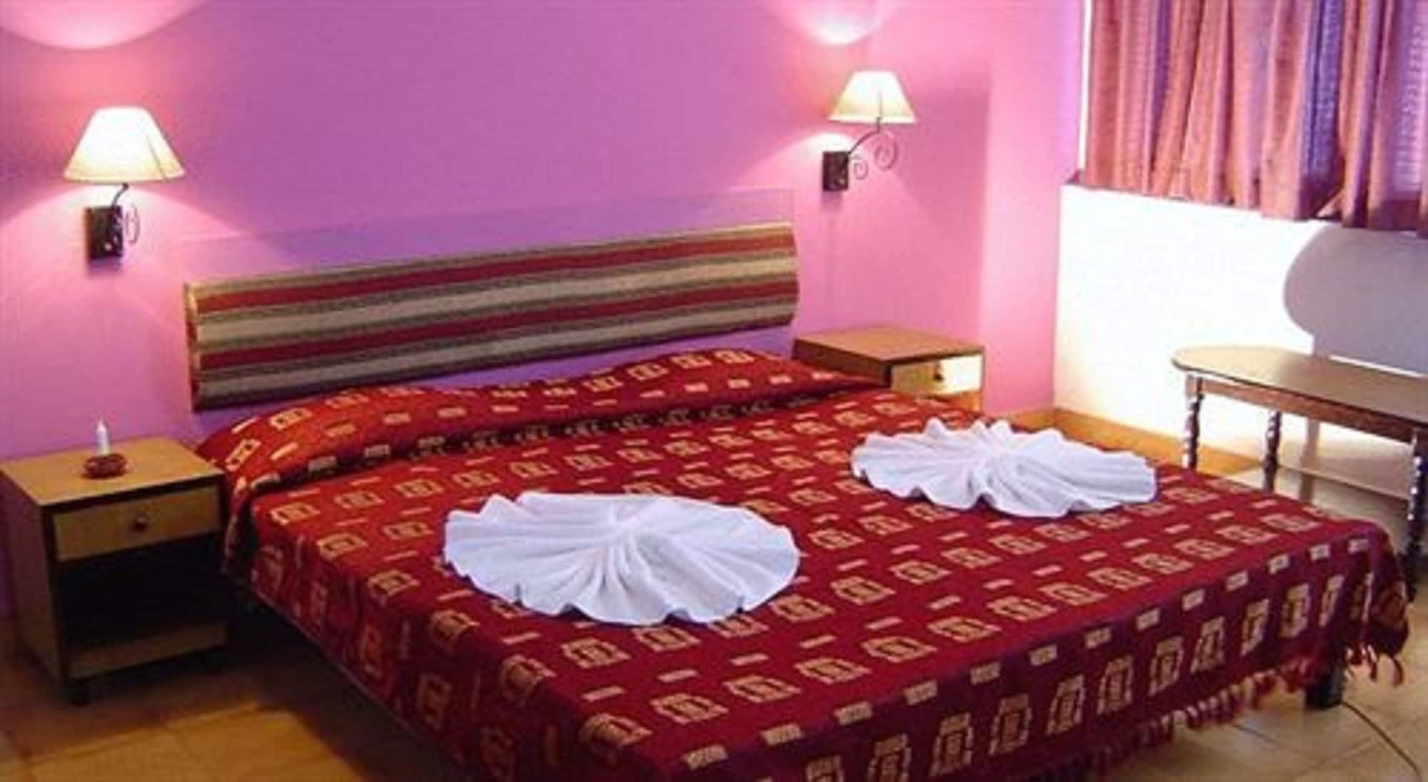 Alor Holiday Resort Calangute Ngoại thất bức ảnh