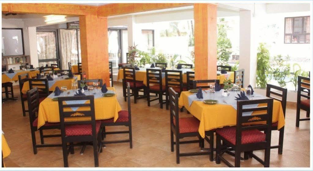 Alor Holiday Resort Calangute Ngoại thất bức ảnh